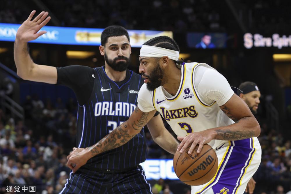 水域中撒入 水域中撒入